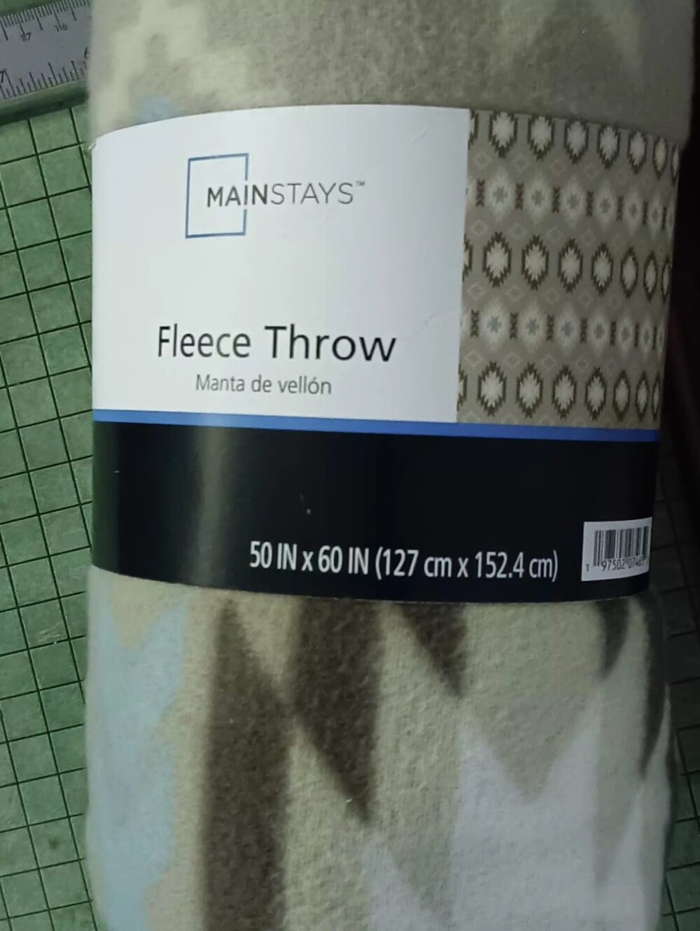 Brand New Mainstays Fleece Throw - Beige and Brown Aztec